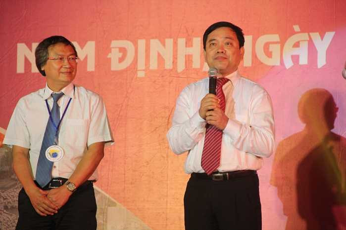 hội trường 95 năm THPT chuyên Lê Hồng Phong