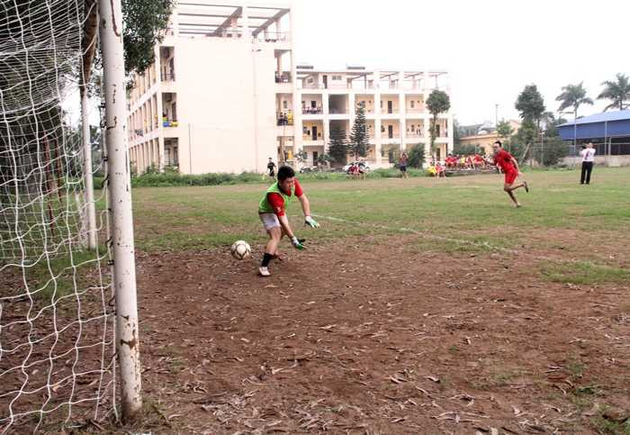 hội trường 95 năm THPT chuyên Lê Hồng Phong