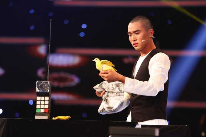 Hoài Linh thán phục 'Thị Màu' Đức Vĩnh khi hóa Xúy Vân giả dại