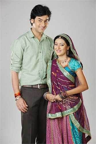 Trong phần 2, những mâu thuẩn cứ tiếp nối xung quanh trong gia đình chồng khiến Anadin trưởng thành và mạnh mẽ hơn. Bộ phim phát sóng lúc 20h hàng ngày từ 26/3 trên TodayTV. Nguồn: Zing