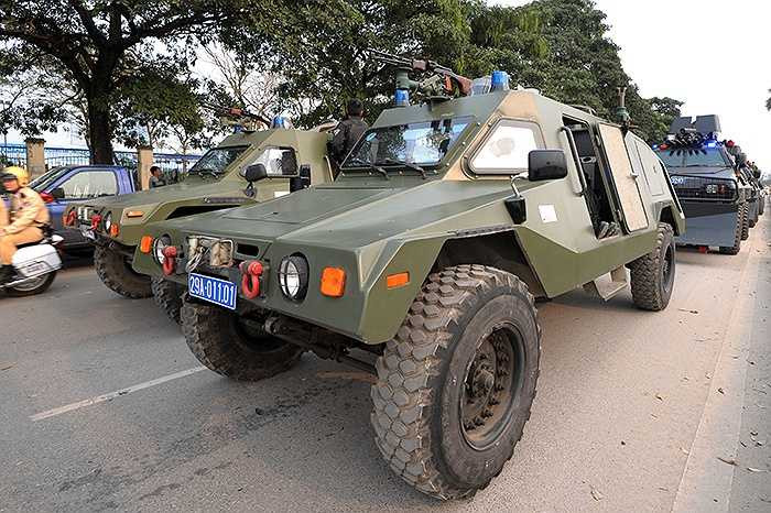 Xe ZAAM thiết giáp của lực lượng cảnh sát đặc nhiệm, cảnh sát cơ động với mục đích chống khủng bố, giải cứu con tin.