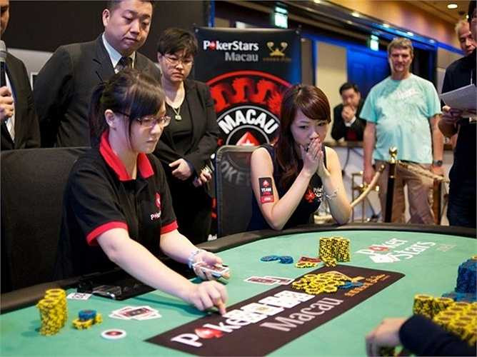 Theo danh sách những tay chơi Poker toàn cầu, Lin đứng thứ tư ở Trung Quốc và đứng thứ nhất trong số các tay chơi nữ của nước này. 
