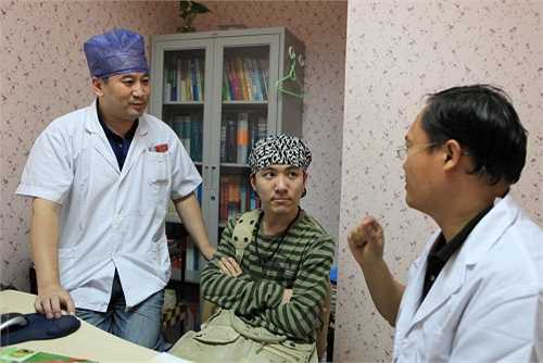 Trí Siêu tham gia nhiều phim truyền hình nhưng đều thất bại do bị chết vai Tam Mao. Thậm chí, vì phải cạo tóc, bôi thuốc quá nhiều mà tóc của Trí Siêu đã không thể mọc được bình thường. Anh đã phải cầu cứu bác sỹ và mất một thời gian dài chữa trị để có được ngoại hình bình thường như hiện tại.