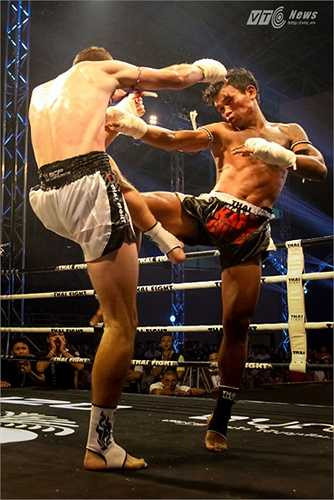 Kao Nui (gối nhỏ): Kao Nui dùng để phản đòn khi đối phương nhấc chân lên để làm đòn gối. Mục tiêu là phần trong phía trên của đùi.