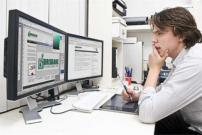 Thiết kế web. Không cần phải nói nhiều về nghề này. Ghép nối những đoạn code, những phần mềm lại để trở thành một giao diện hoàn chỉnh có thể mang tới hàng triệu USD cho một đơn đặt hàng