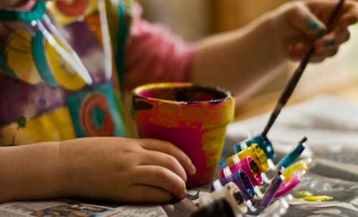 Làm đồ thủ công. Đặc biệt dành cho những người tỉ mỉ và khéo léo. Tuy nhiên, cảm giác hạnh phúc khi chế tác thành công một sản phầm là điều không phải ai cũng tưởng tượng được