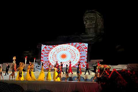 Quảng Nam, kỷ niệm, 40 năm giải phóng, pháo hoa, 24/3, tượng đài, Mẹ VNAH