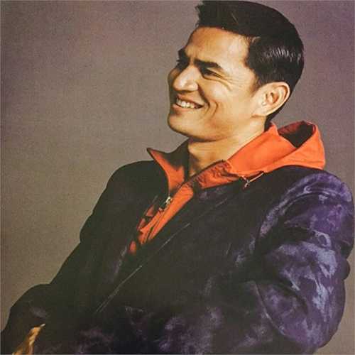 HLV tuyển Thái Lan với nụ cười thân thiện và hồn hậu quen thuộc.