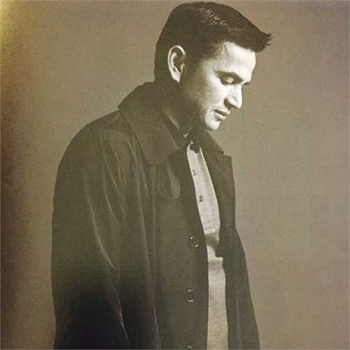 Cựu danh thủ Thái Lan đôi khi lại trầm ngâm, suy tư.