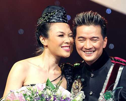 iàu có, thành công là thế song cho đến thời điểm hiện tại, Mỹ Tâm và Đàm Vĩnh Hưng vẫn đang trên con đường tìm kiếm 'một nửa' của mình.