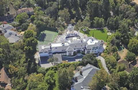 Ngắm dinh thự 65 triệu USD của ngôi sao nhạc đồng quê Kenny Rogers