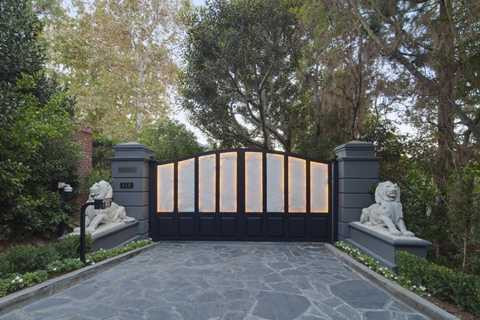 Ngắm dinh thự 65 triệu USD của ngôi sao nhạc đồng quê Kenny Rogers