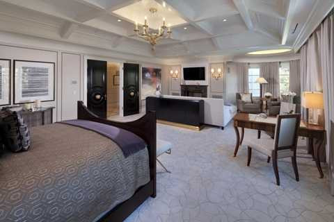 Ngắm dinh thự 65 triệu USD của ngôi sao nhạc đồng quê Kenny Rogers