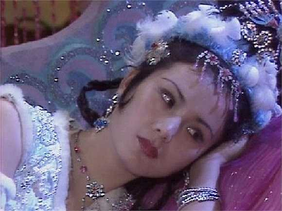 Cửu Vỹ Hồ Ly: Nàng cáo trong Tây Du Ký luôn được biết đến qua vai vợ nhỏ của Ngưu Ma Vương, là một trong những tác nhân gây ra vụ 'ghen tuông' nhớ đời của Lão Ngưu và vợ, Thiết Phiến công chúa.