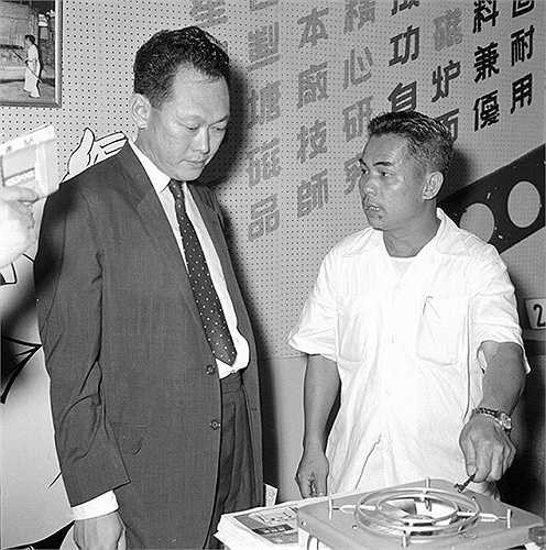 Ông Lý Quang Diệu tại Hội chợ phát triển kinh tế Quốc gia năm 1960