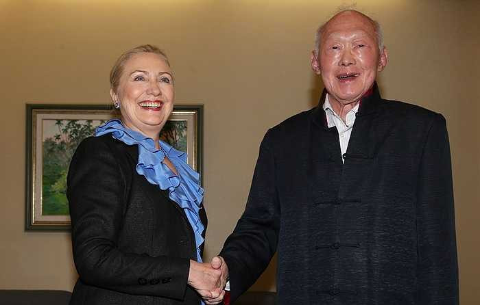 Ông Lý Quang Diệu gặp cựu Ngoại trưởng Mỹ Hillary Clinton năm 2012