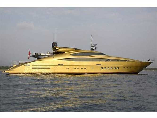 Mặc dù vậy, sau một thời gian, chính công ty du thuyền Baia Yachts, Italia lại xác nhận, siêu du thuyền này và câu chuyện một tỷ phú chi hơn 4,8 tỷ USD để mua chỉ là giả mạo. 