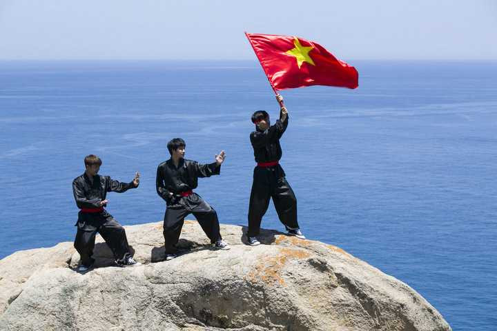 (VTC News) - Tỉnh đoàn Bình Định vừa hoàn thành video clip Bình Định - Hào khí đất võ thể hiện tinh thần Sức trẻ, năng động, thượng võ rất đặc trưng của giới trẻ Bình Định.