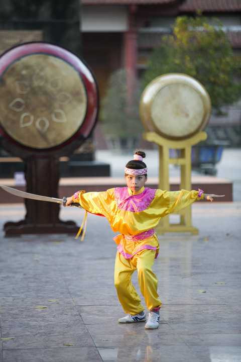 (VTC News) - Tỉnh đoàn Bình Định vừa hoàn thành video clip Bình Định - Hào khí đất võ thể hiện tinh thần Sức trẻ, năng động, thượng võ rất đặc trưng của giới trẻ Bình Định.