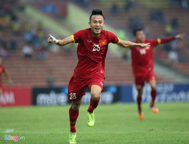 Huy Toàn gỡ hòa cho U23 Việt Nam