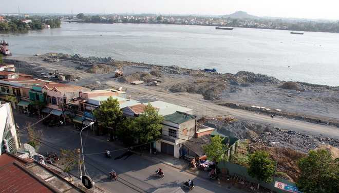 Lấp sông Đồng Nai: Khi chính quyền thấy... ‘không có gì ghê gớm’