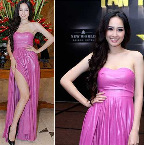Mai Phương Thúy diện váy xẻ tà rất chuyên nghiệp. 