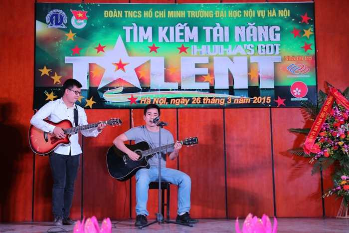Sinh viên ĐH Nội vụ bùng nổ trong đêm 'Huha's Got Talent 2015'