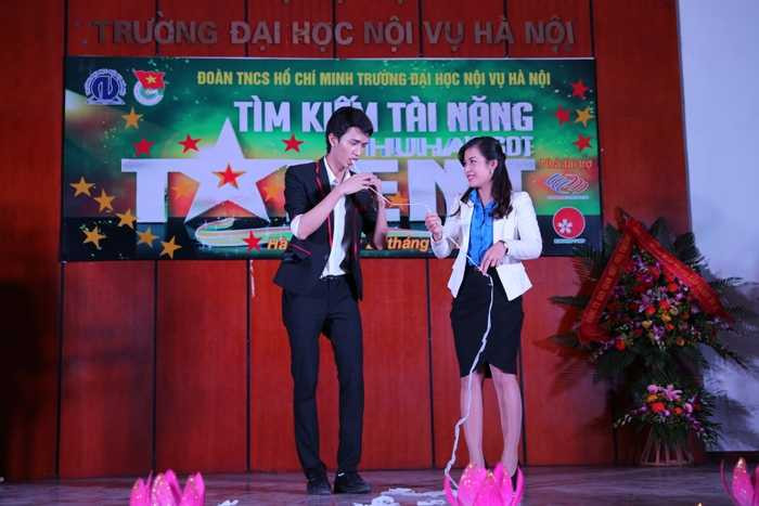 Sinh viên ĐH Nội vụ bùng nổ trong đêm 'Huha's Got Talent 2015'