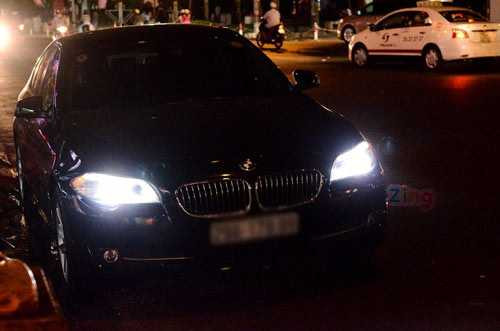 Phương Trinh và xe mượn.