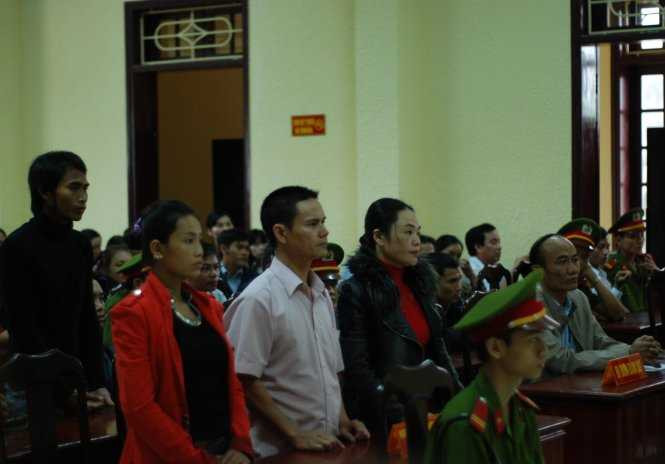 Xét xử bốn bị cáo vụ ba trẻ tử vong sau tiêm vắcxin