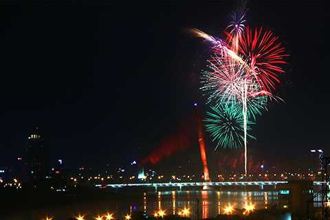 Đà Nẵng, pháo hoa, kỷ niệm 40 giải phóng, rực rỡ, sắc màu