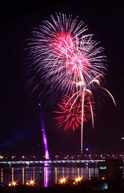 Đà Nẵng, pháo hoa, kỷ niệm 40 giải phóng, rực rỡ, sắc màu