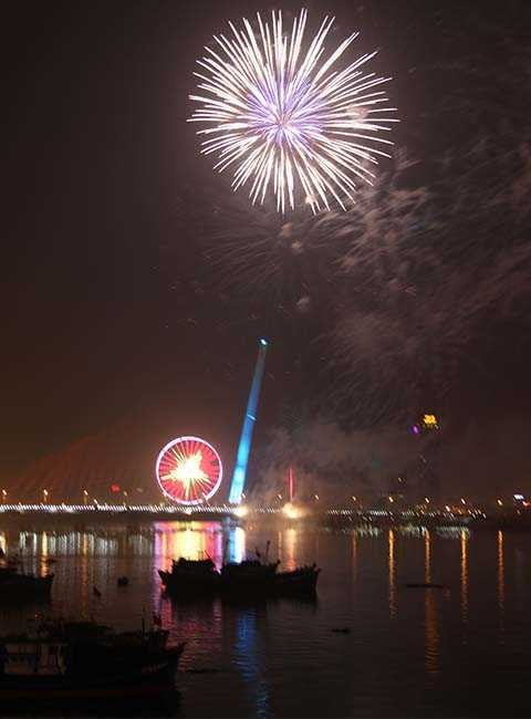 Đà Nẵng, pháo hoa, kỷ niệm 40 giải phóng, rực rỡ, sắc màu