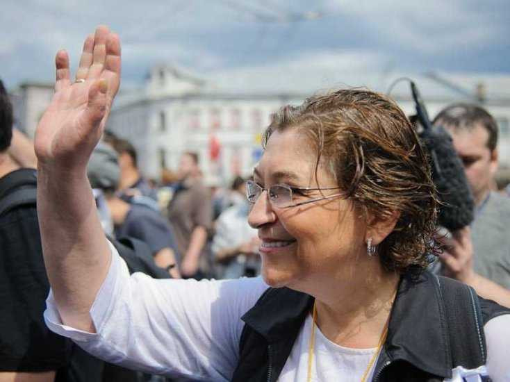 Nhà chính trị học