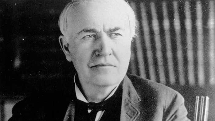 4. Thomas Edison: Nhà phát minh nổi tiếng là người luôn theo những chế độ ăn kiêng nhất thời. Có một thời điểm, Edison chỉ uống đúng lon sữa trong nhiều giờ đồng hồ.
