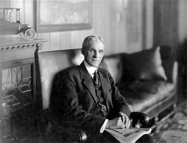 5. Henry Ford: Ông trùm xe hơi Ford khôi phục các tòa nhà lịch sử với hy vọng biến các thị trấn Sudbury, Massachusetts và Greenfield Village, Michigan thành các điểm tham quan du lịch.
