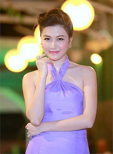 Cách lựa chọn trang phục của Thủy Anh cũng đầy ấn tượng.