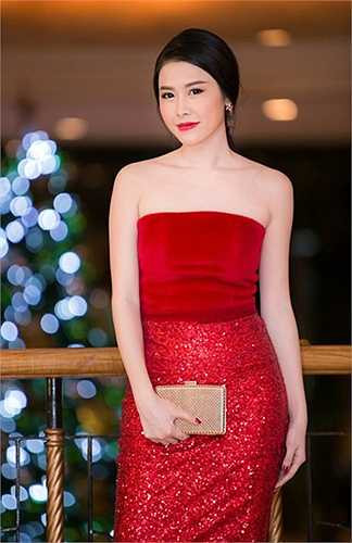 Ngắm Thủy Anh xinh đẹp lộng lẫy không thua kém hot girl.