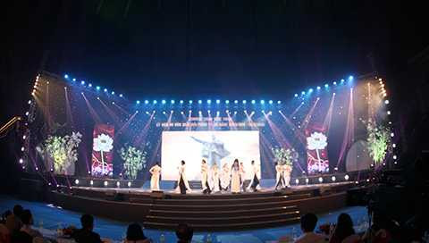 Đàm Vĩnh Hưng, Đà Nẵng, kỷ niệm 40 năm, Giải phóng thành phố, nghệ thuật,