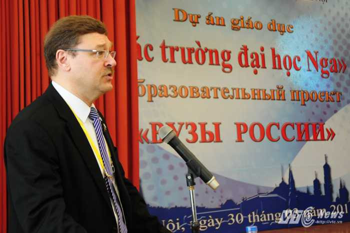 Ông Kosachev Konstatin Iosifovich, Chủ nhiệm UB đối ngoại Hội đồng Liên bang Nga tham dự họp báo về dự án sáng 30/3