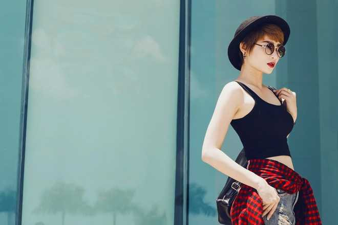 Nữ sinh trường Sân khấu lạ mắt với phong cách mới