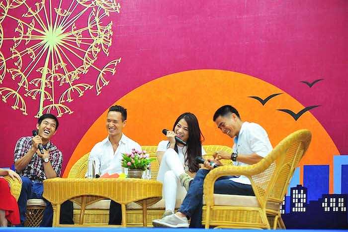 Cuộc giao lưu diễn ra khoảng 3h đồng hồ và còn rất nhiều câu hỏi của các bạn sinh viên được gửi lên. Cuộc giao lưu đã gây hiệu ứng mạnh mẽ và tạo sự hưng phấn với các bạn trẻ. 