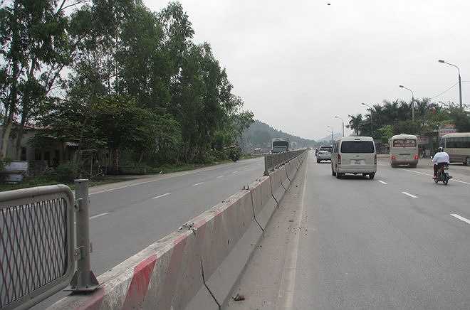 Dự án cải tạo quốc lộ 18 mở rộng đoạn Uông Bí - Hạ Long được khánh thành ngày 18/5/2014 với chiều dài 30 km, được đầu tư từ hai lên bốn làn xe cơ giới, có dải phân cách cứng ở giữa, tiêu chuẩn đường cấp ba đồng bằng, tốc độ tối đa 80 km/h. Dự án có tổng vốn đầu tư 2.800 tỷ đồng do Công ty cổ phần Đại Dương đầu tư theo hình thức BOT.