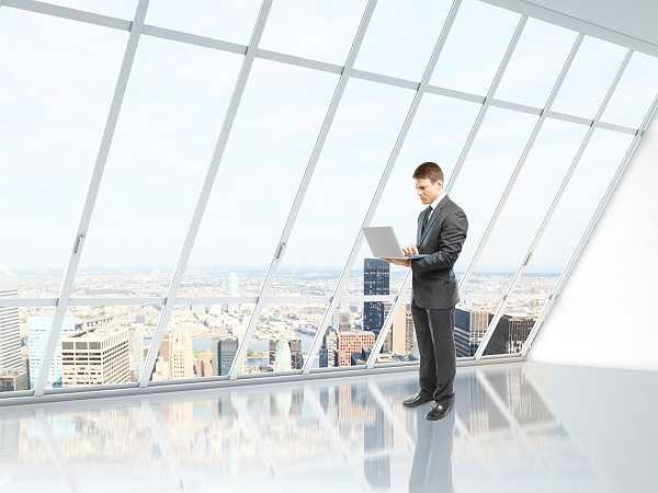 Để chống lại các mối nguy hiểm trên, bạn cần đứng lên và đi lại cách nhau 30 phút một lần trong văn phòng, sử dụng một ly nước nhỏ giúp bạn đứng lên và đi lại nhiều hơn hay đứng lên để diễn thuyết trong cuộc họp, khi nghe và nói chuyện điện thoại...