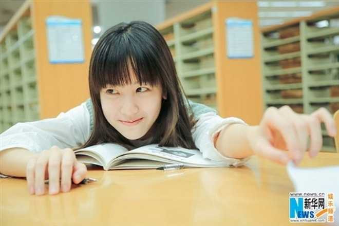 Mới đây, Trần Đô Linh tiếp tục thu hút sự chú ý khi xuất hiện với vai trò nữ chính trong phim điện ảnh đầu tay Tả Nhĩ (tai trái) của 'Ngũ A ca' Tô Hữu Bằng. 