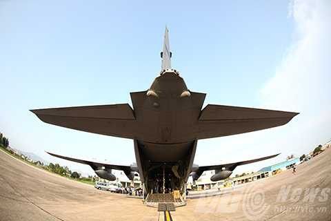 khám phá, chuyên cơ vận tải, C130, không lực Hoa Kỳ, Sân bay Đà Nẵng