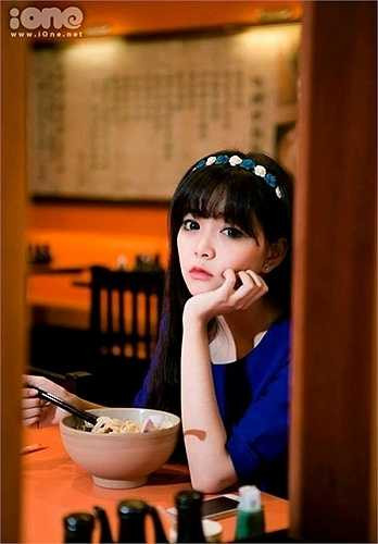 Cô bạn sở hữu ngoài xinh xắn, đáng yêu và có niềm đam mê lớn với công việc kinh doanh.