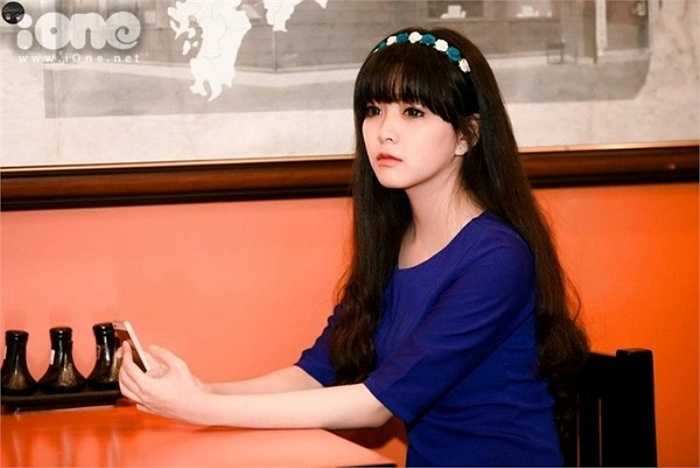 Facebook của cô nàng 17 tuổi hiện có tới hơn 30.000 lượt theo dõi.