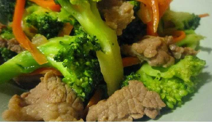 Làm món súp lơ xào thịt thơm ngon, bổ dưỡng cho cả nhà