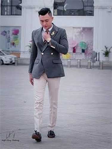 Sở thích Xuân Phúc là sưu tầm mũ Snapback, giày sneaker, shopping và chơi thể thao.